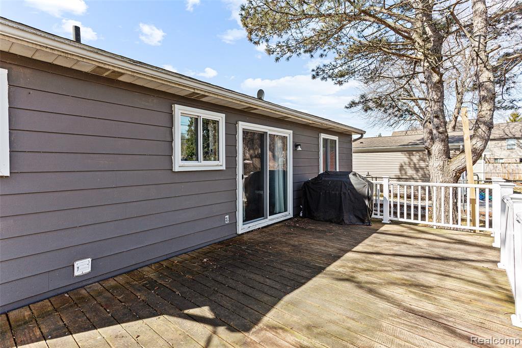 37137 Jefferson Avenue, MI — Photo 35