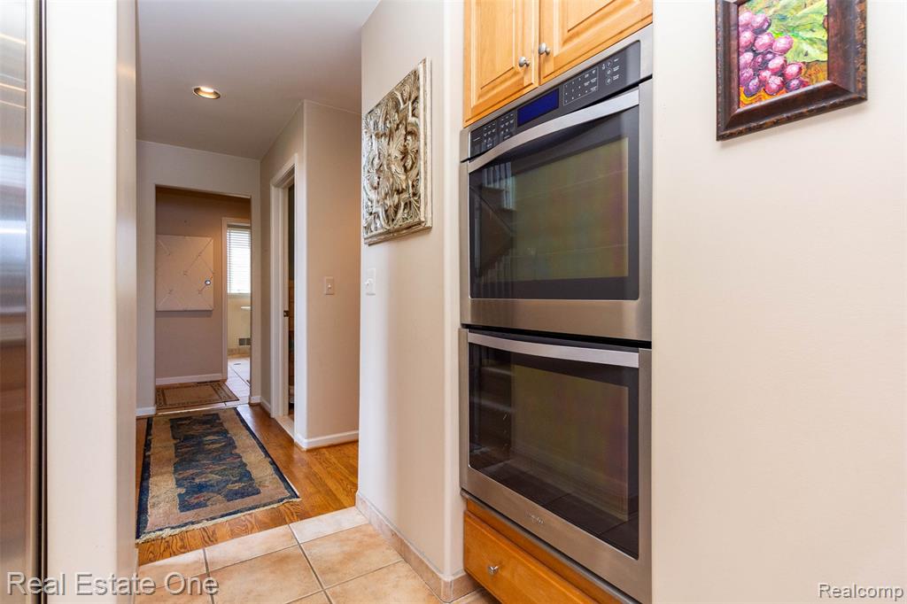 10215 Mill Pointe Drive, Goodrich Vlg, MI — Photo 23