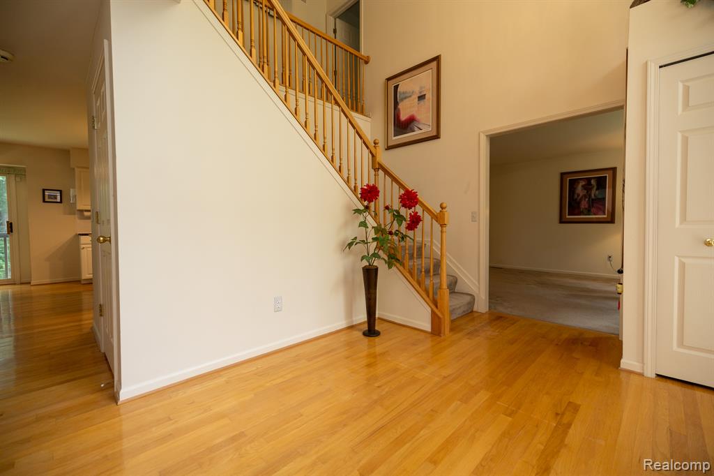 6926 Alden Drive, West Bloomfield, MI 48324 — Photo 5