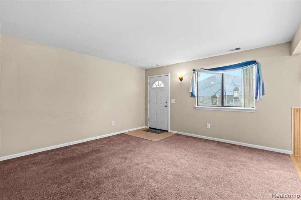 50105 N Jimmy Court, New Baltimore, MI 48047 — Photo 6