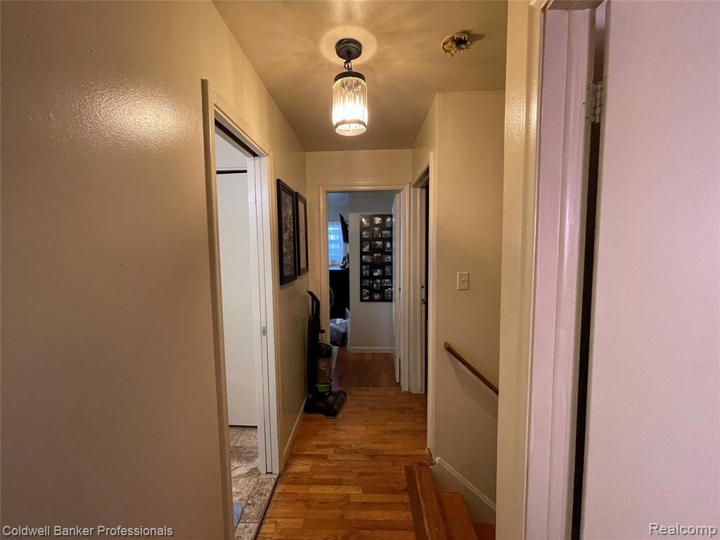 5021 Forest Side Drive, Flint, MI, 48532