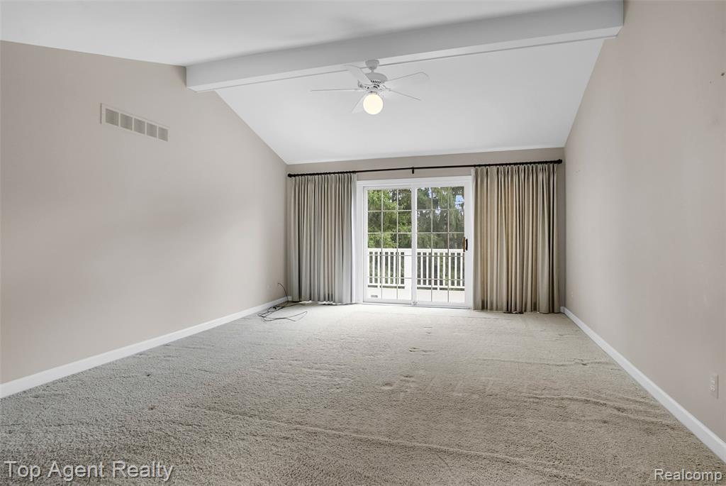 6369 Peach Tree Court, Rochester Hills, MI 48306 — Photo 24