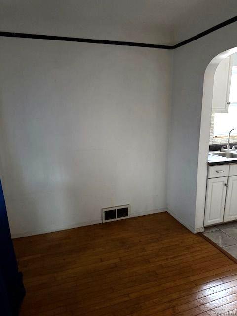 22482 W MCNICHOLS Road, Detroit, MI 48219 — Photo 3