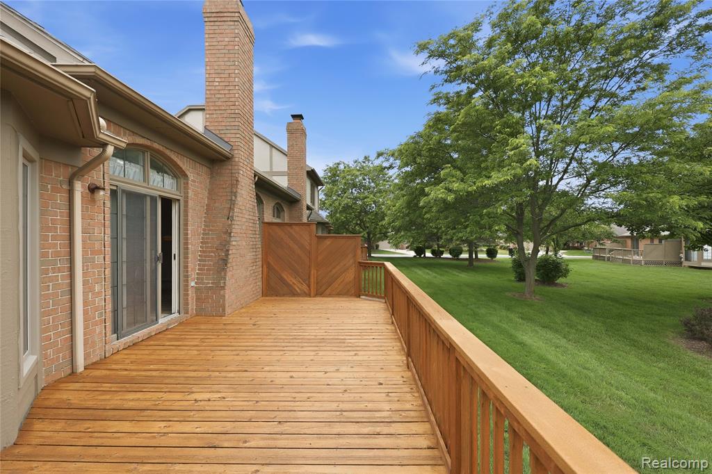 54698 Bellingham Drive, 56, Utica, MI 48316 — Photo 3