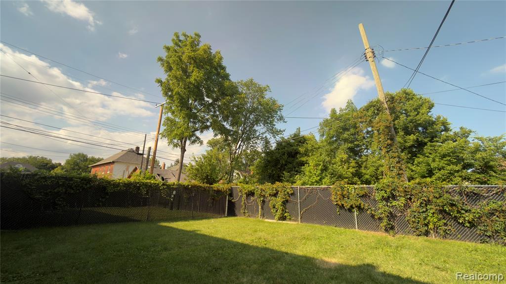 9426 John R, Detroit, MI 48202 — Photo 16