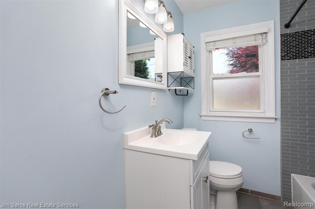 716 S Dorchester Avenue, Royal Oak, MI 48067 — Photo 10