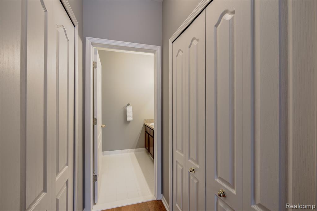 5710 Pinecroft Court, Clarkston, MI — Photo 19