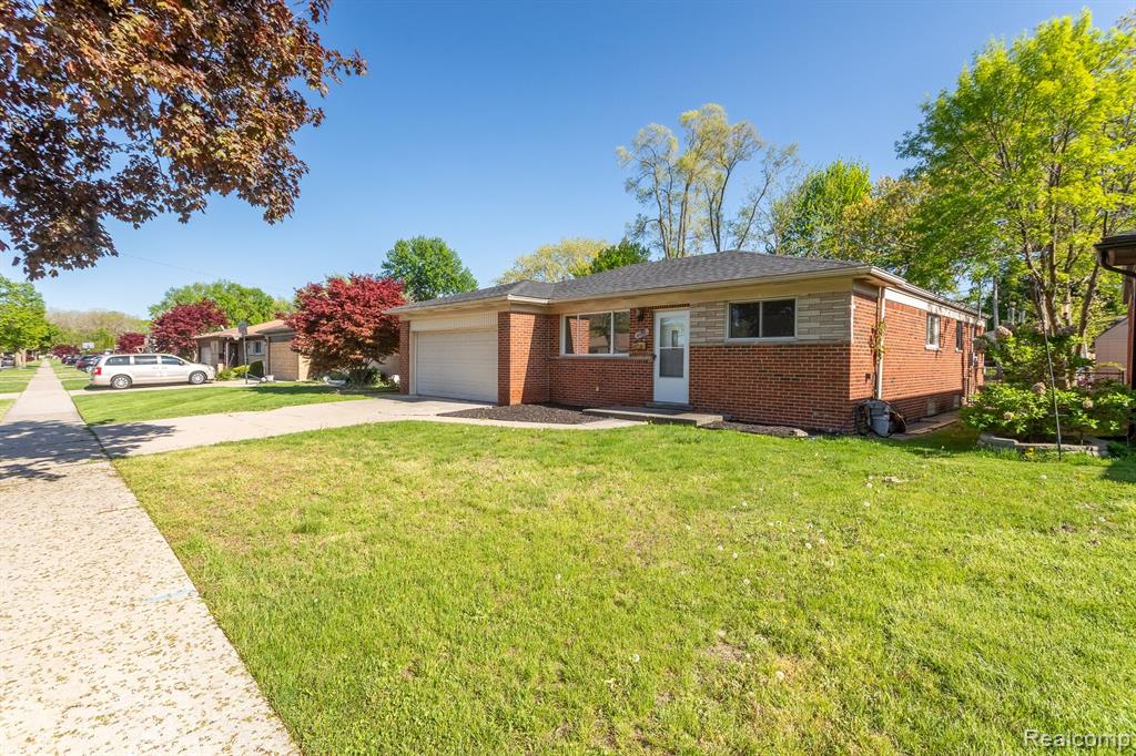 5028 LINDA Street, Warren, MI 48092 — Photo 24