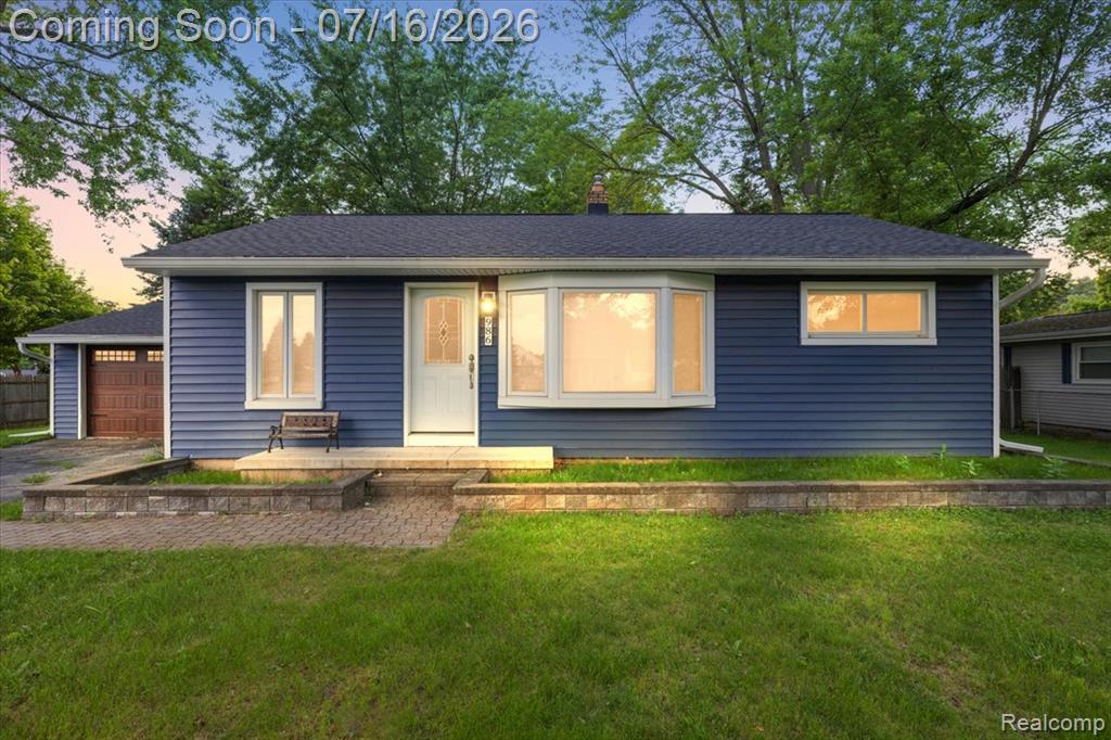 986 Gill Street, Oxford, MI 48371 — front exterior