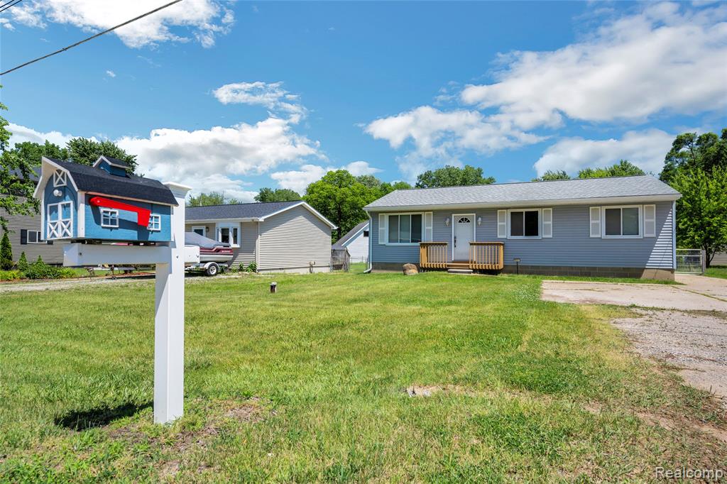9551 Kress Road, Pinckney, MI 48169 — Photo 2