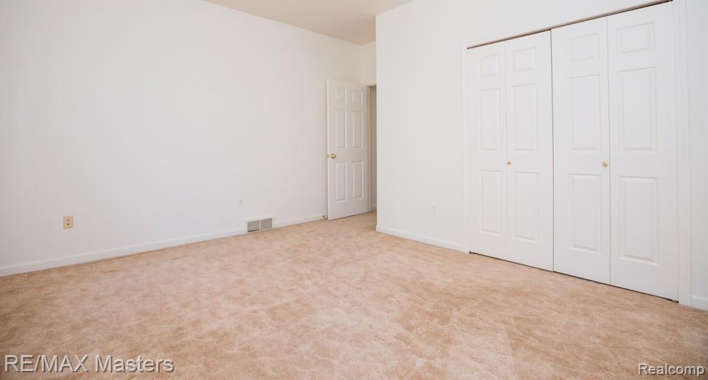 27178 John Drive, New Boston, MI 48164 — Photo 31