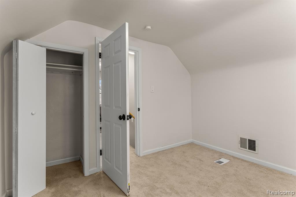 4425 GRINDLEY PARK Street, Dearborn Heights, MI 48125 — Photo 19
