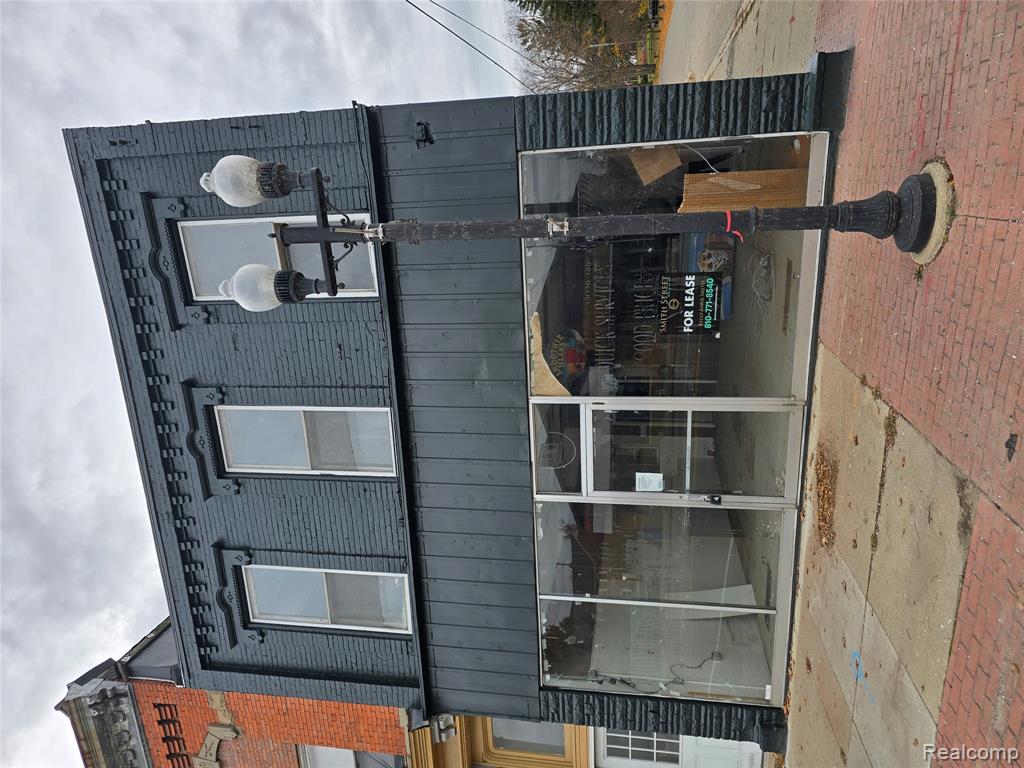 327 N Shiawassee Street, Corunna, MI 48817