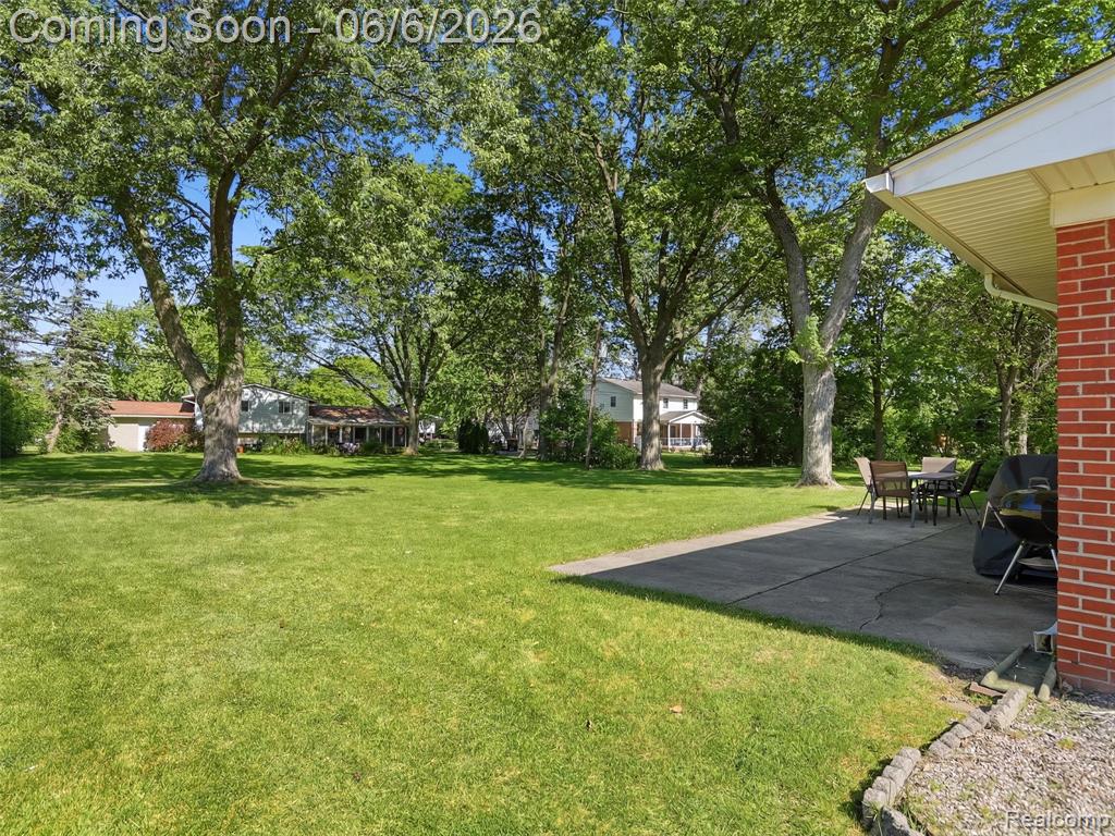 6623 Pine Eagle Lane, West Bloomfield, MI — Photo 28