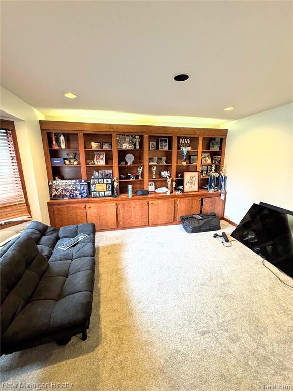 704 Wilkshire Court, Grand Blanc, MI 48439 — Photo 10