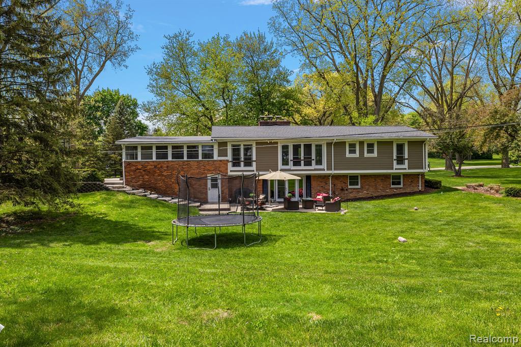 6491 HILLS Drive, Bloomfield Hills, MI 48301 — Photo 51