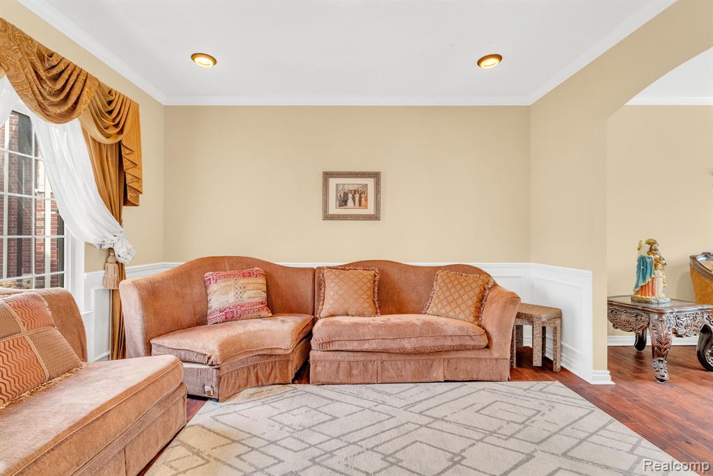 4122 Hawks Nest Road, Utica, MI 48317 — Photo 17
