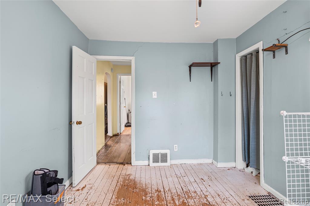 6571 River Road, Flushing, MI 48433 — Photo 9