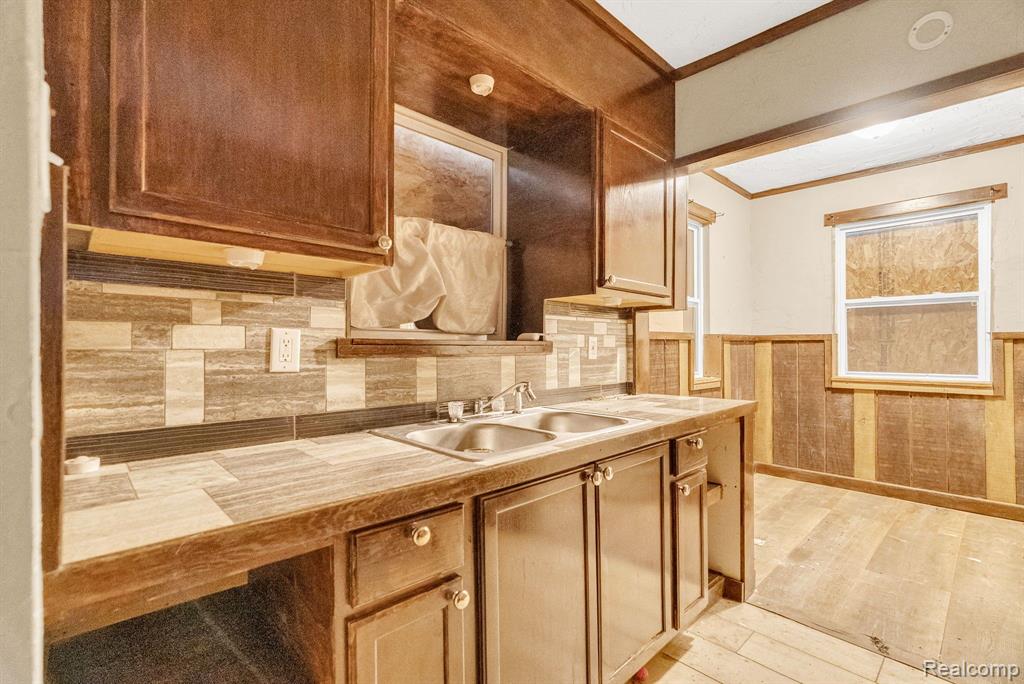 9935 BALFOUR Road, Detroit, MI 48224 — Photo 18