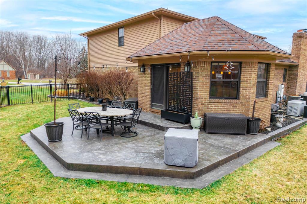 26029 Waterbury Way, Grosse Ile, MI 48138 — Photo 46