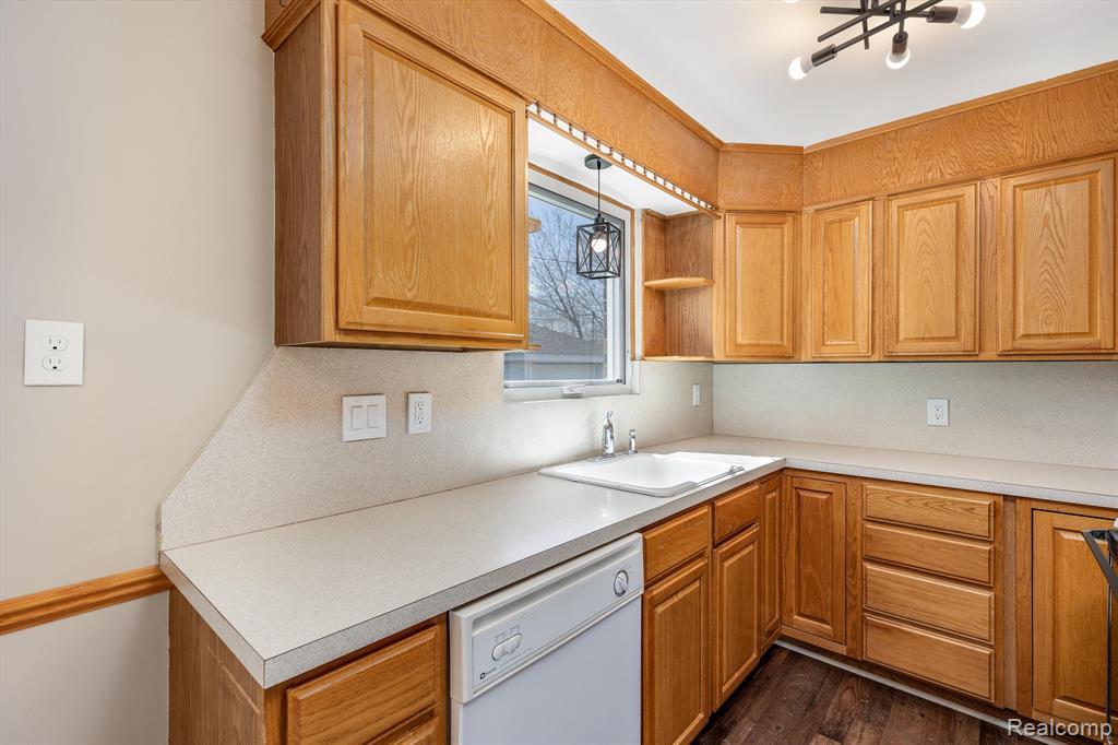 7258 COOLIDGE, Center Line, MI 48015 — Photo 22