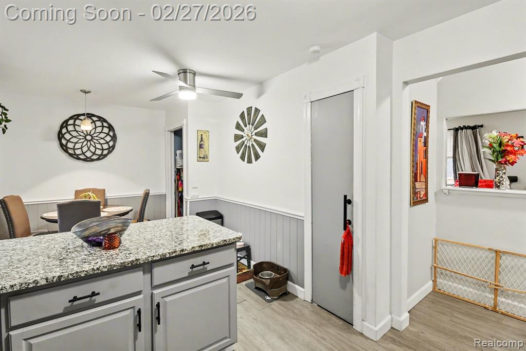 845 Crescent Lake Road, Waterford, MI 48327 — Photo 11