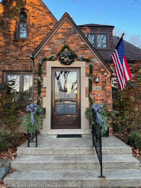 532 SAINT CLAIR Street, Grosse Pointe, MI 48230 — Photo 38