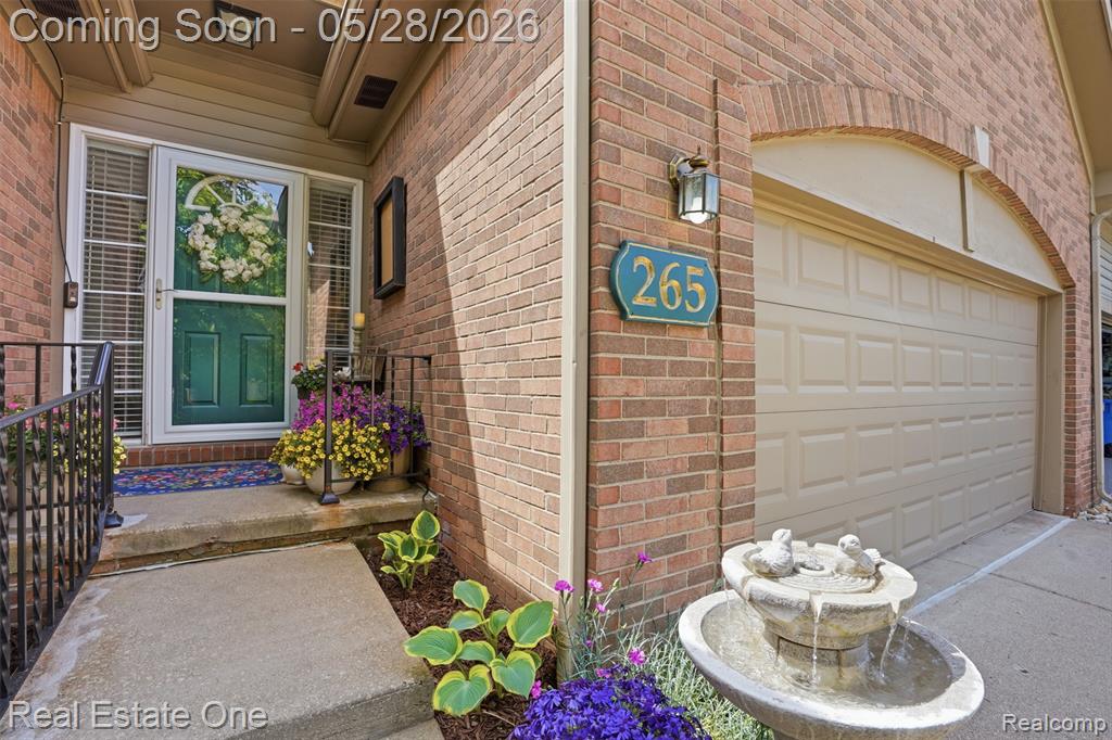 265 Winslow Circle, Commerce Twp, MI 48390 — Photo 4
