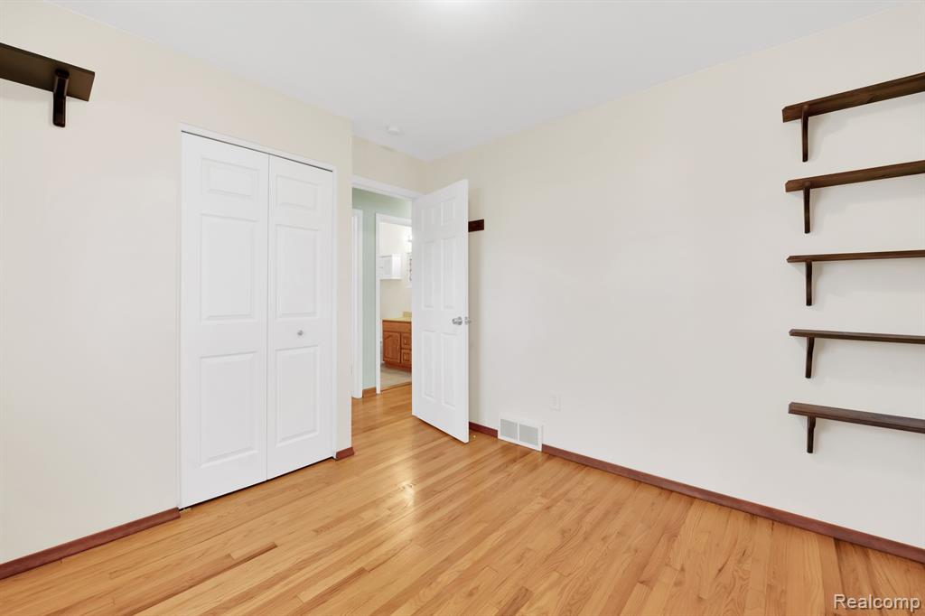 6049 GULLEY Street, Taylor, MI 48180 — Photo 13