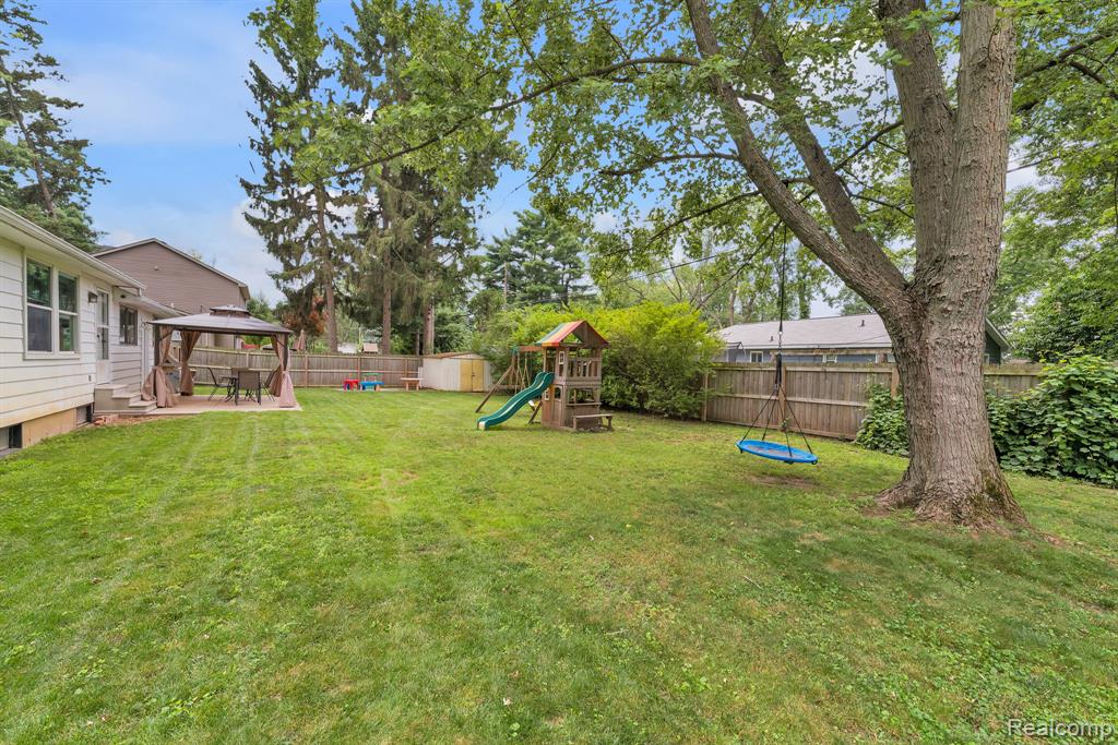 4100 Highland Court, West Bloomfield, MI 48323 — Photo 29