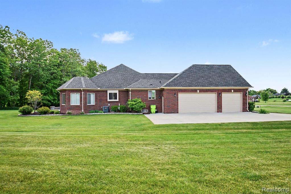 4912 Rosy Drive, Leonard, MI 48367 — Photo 6