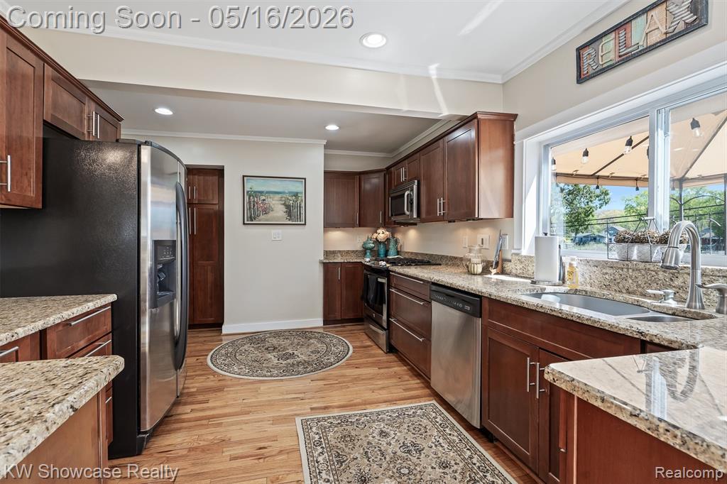 4693 Forest Avenue, Waterford, MI 48328 — Photo 21