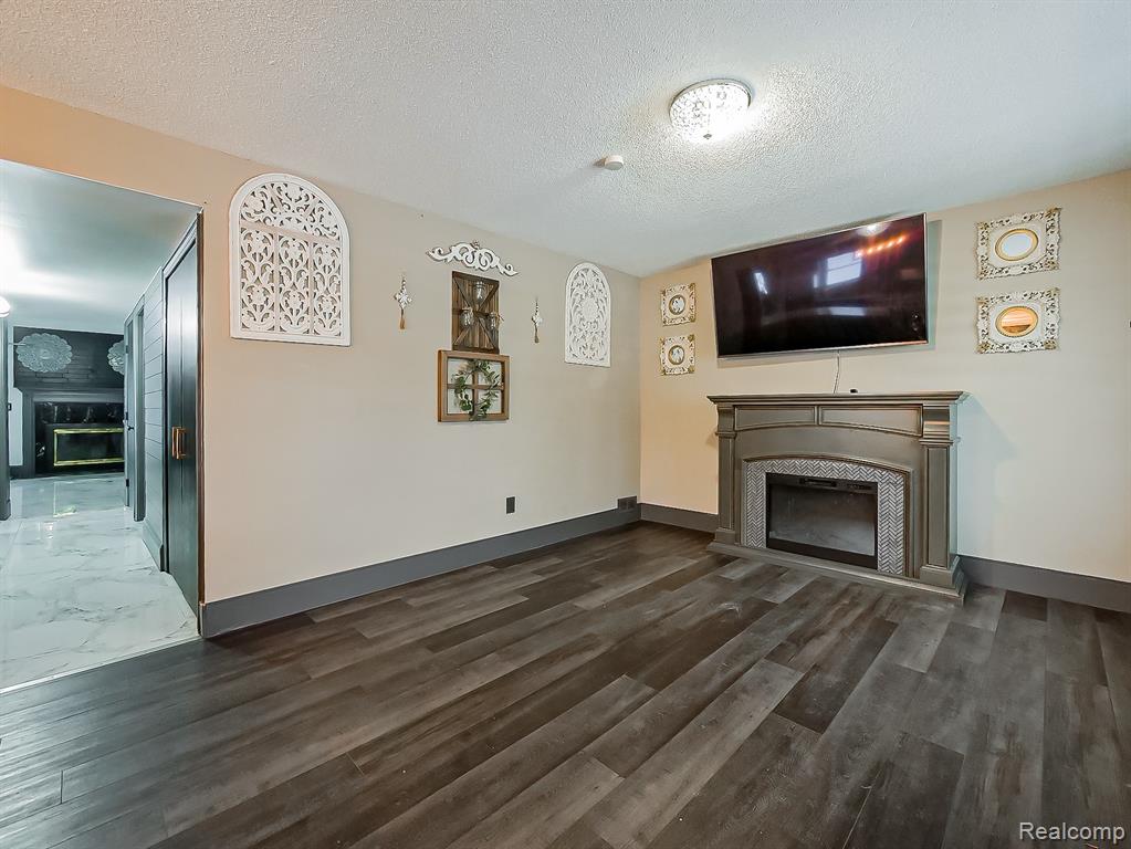 6087 N Parent Street, Westland, MI — Photo 3
