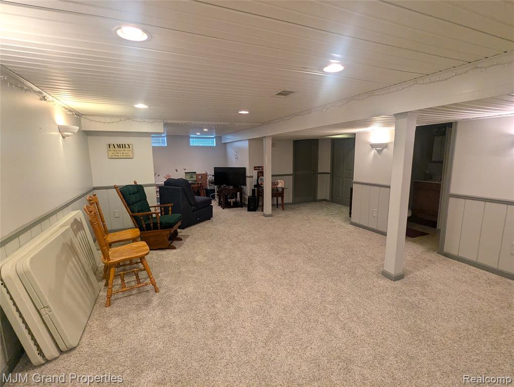 431 Deering Street, Garden City, MI — Photo 15