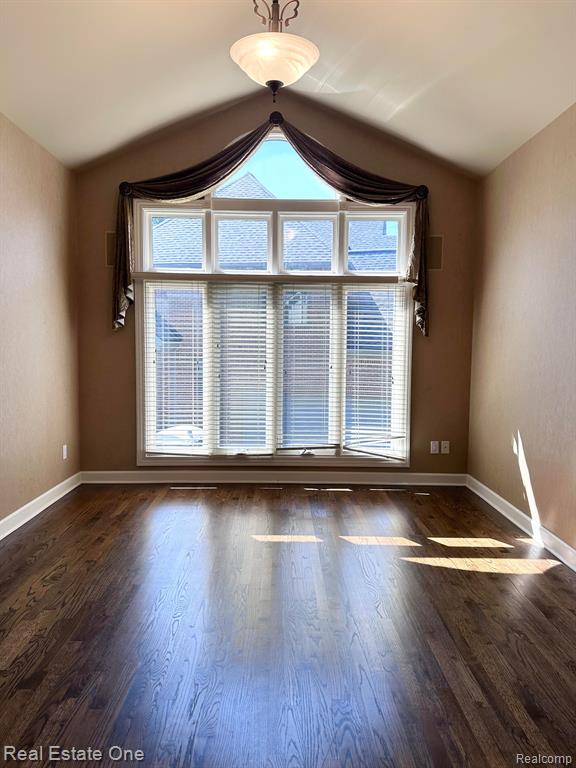 6745 CHARING Crossing, West Bloomfield, MI — Photo 33