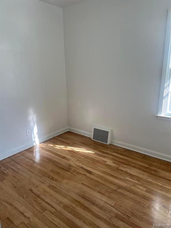 541 BUCKINGHAM Avenue, Flint, MI 48507 — Photo 6