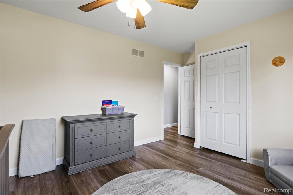 45682 HANFORD Road, Canton, MI 48187 — Photo 25
