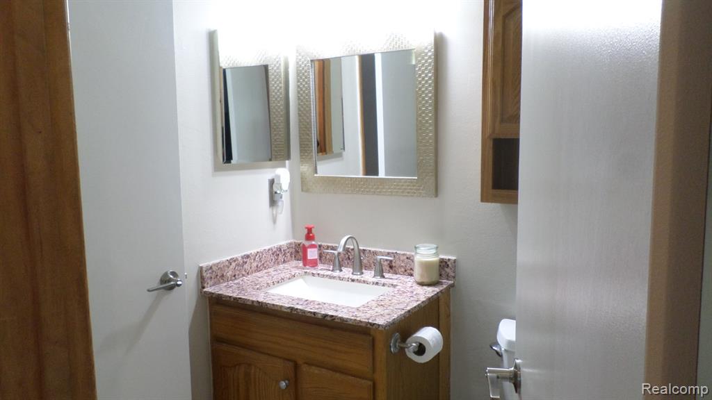 33612 Bayview Drive, New Baltimore, MI 48047 — Photo 13