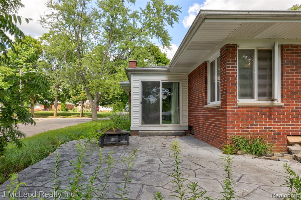 703 W Burnside Street, Caro, MI 48723 — Photo 33