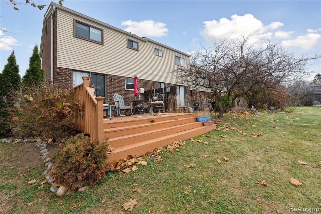 1915 SHEFFIELD Drive, Ypsilanti, MI 48198 — Photo 29