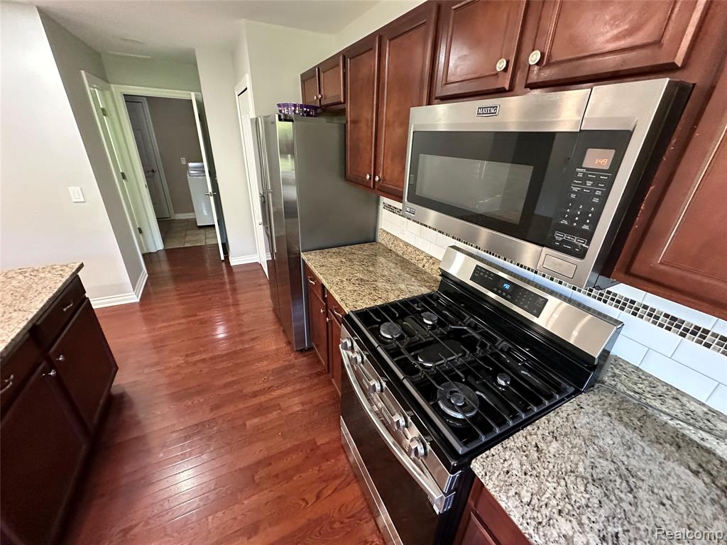 43570 Cherrywood Lane, Canton, MI 48188 — Photo 5