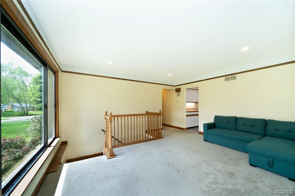 7806 Circle Boulevard, West Bloomfield, MI 48323 — Photo 28