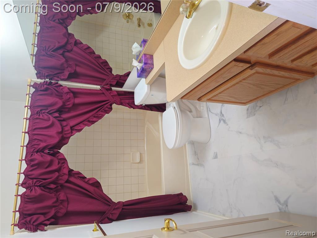 450 Lilly View Court Court, Howell, MI 48843 — Photo 15