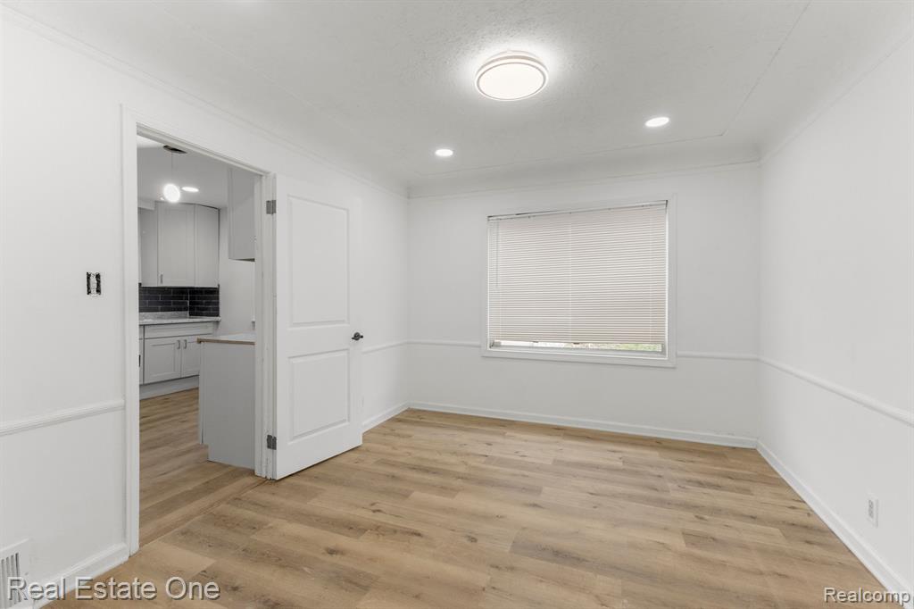 13113 CAMDEN Street, Detroit, MI 48213 — Photo 11