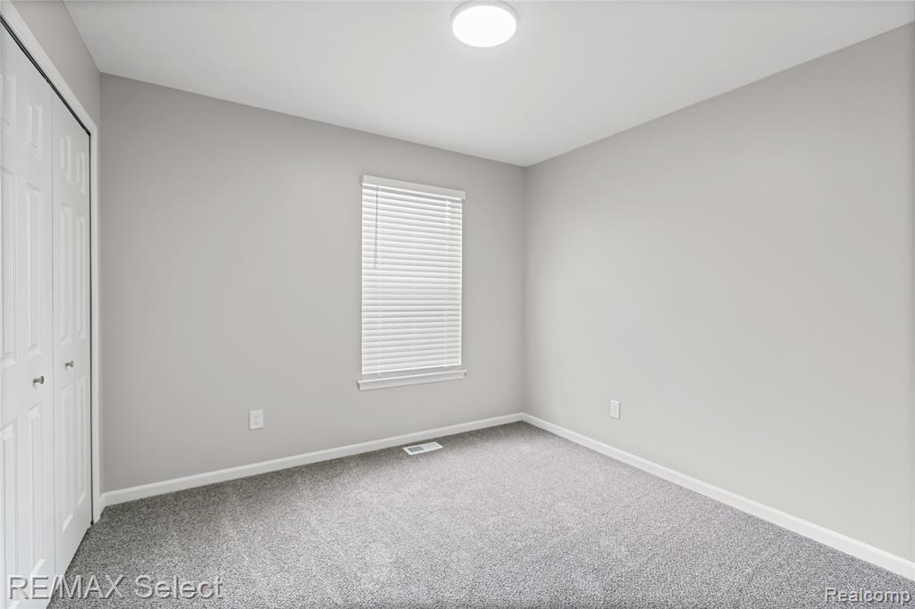 708 Wilberforce Drive, Flint, MI 48503 — Photo 16