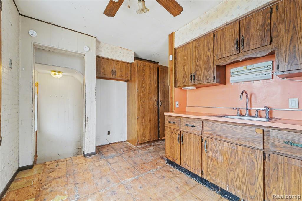 4537 Winifred Street, Wayne, MI 48184 — Photo 6