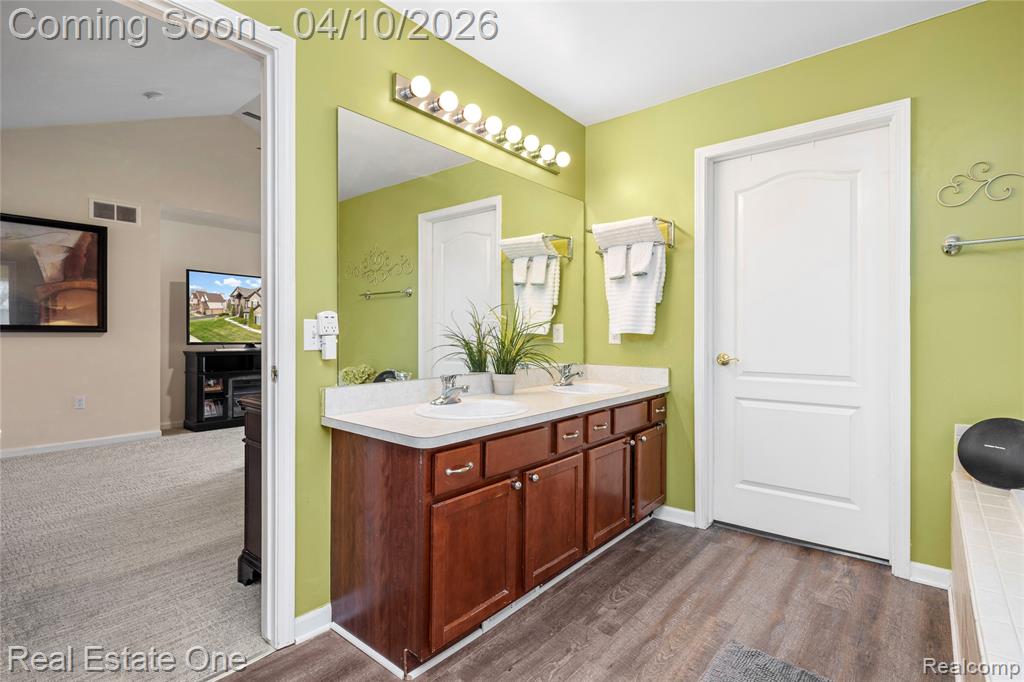 42756 Winding Pond Trail, Belleville, MI 48111 — Photo 44