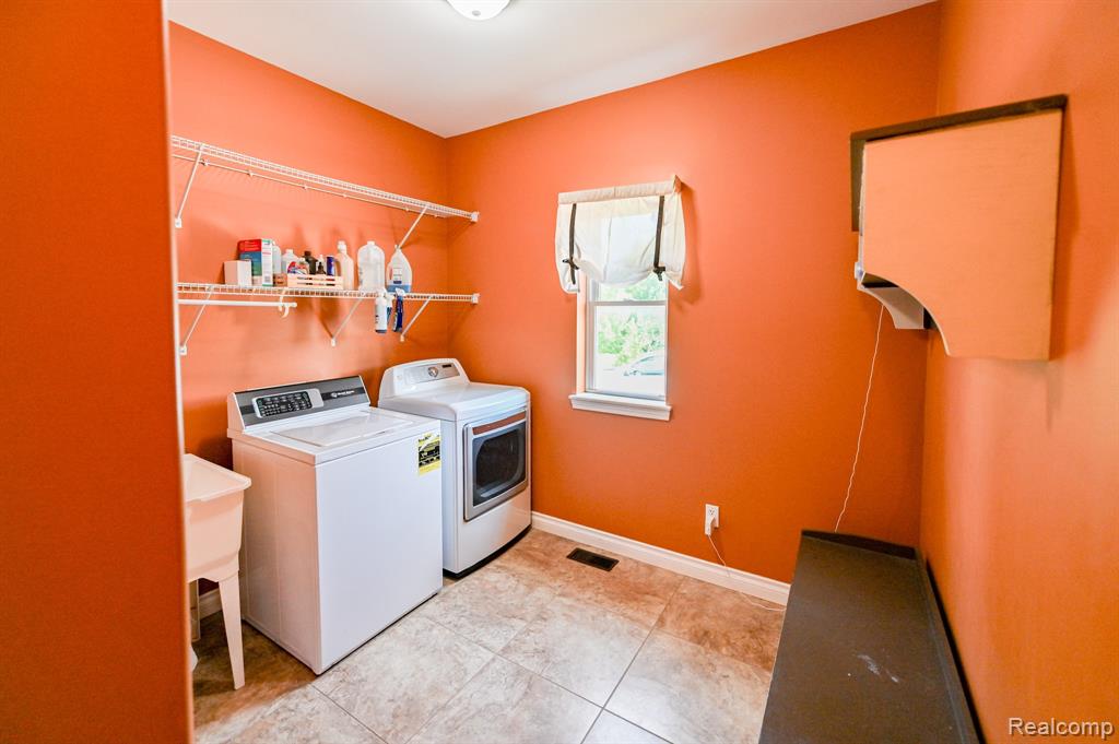 7396 Elms Road, Swartz Creek, MI 48473 — Photo 40