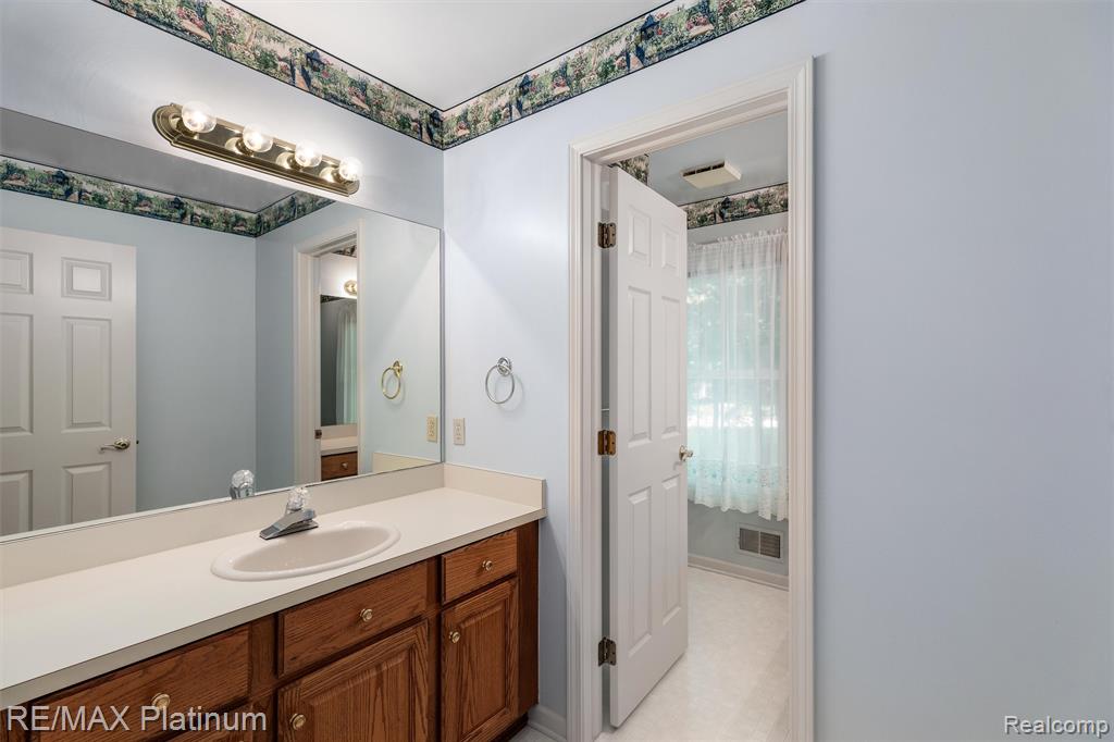 2250 Pepperidge Trail, Brighton, MI 48114 — Photo 18
