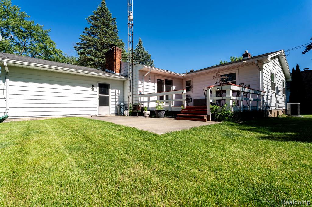 4190 Charter Oak Drive, Flint, MI 48507 — Photo 4